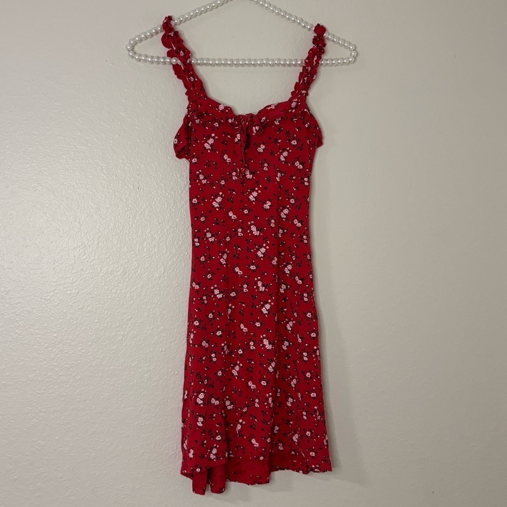 PrettyLittleThing Women Red Floral Frill Details Mini Dress - Picture 8 of 11